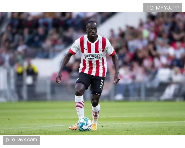 埃因霍温中场组织能力显著提升,状态回暖助球队重返巅峰 埃因霍温中场组织能力显著提升,状态回暖助球队重返巅峰